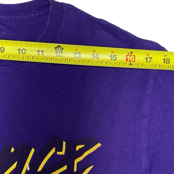 Prince Purple Rain Revolution Graphic T-Shirt Size Medium Officially Licensed - Picture 5 of 9